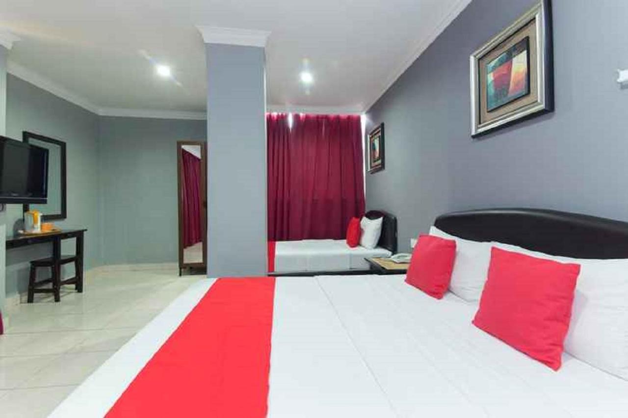 Puteri Ampang Hotel Ngoại thất bức ảnh